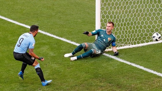 Kết quả Nga 0-3 Uruguay: Song sát Suarez - Cavani lên tiếng, Uruguay giành ngôi đầu bảng A